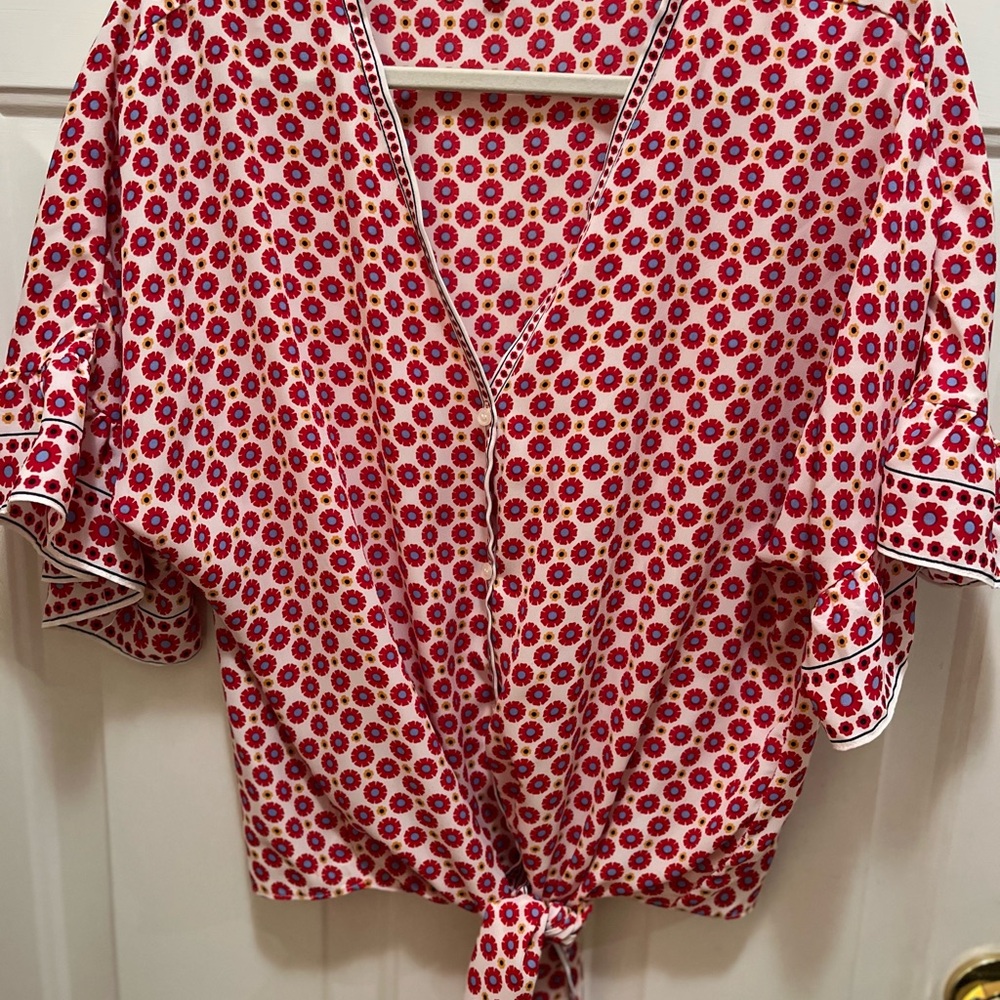 Max Studio Red and White Floral Button Tie Blouse Medium